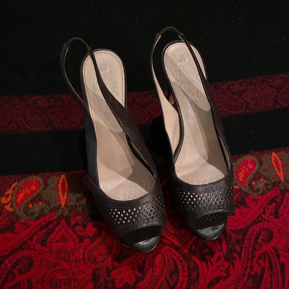 Elie Tahari peekaboo slingback heels